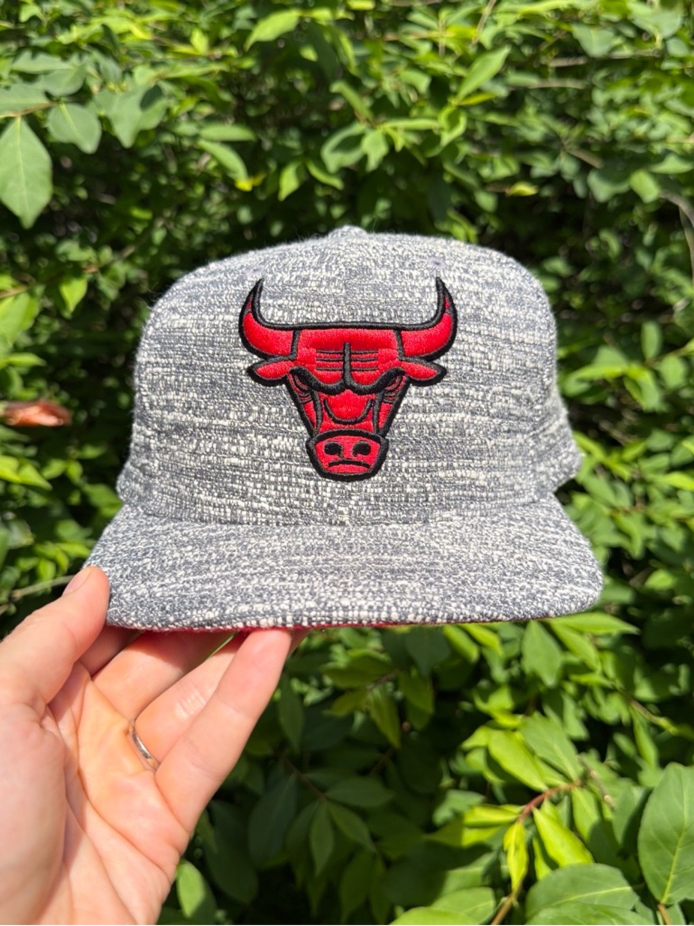 Chicago Bulls Red Logo Heather Gray Snapback Hat mitchell and nees